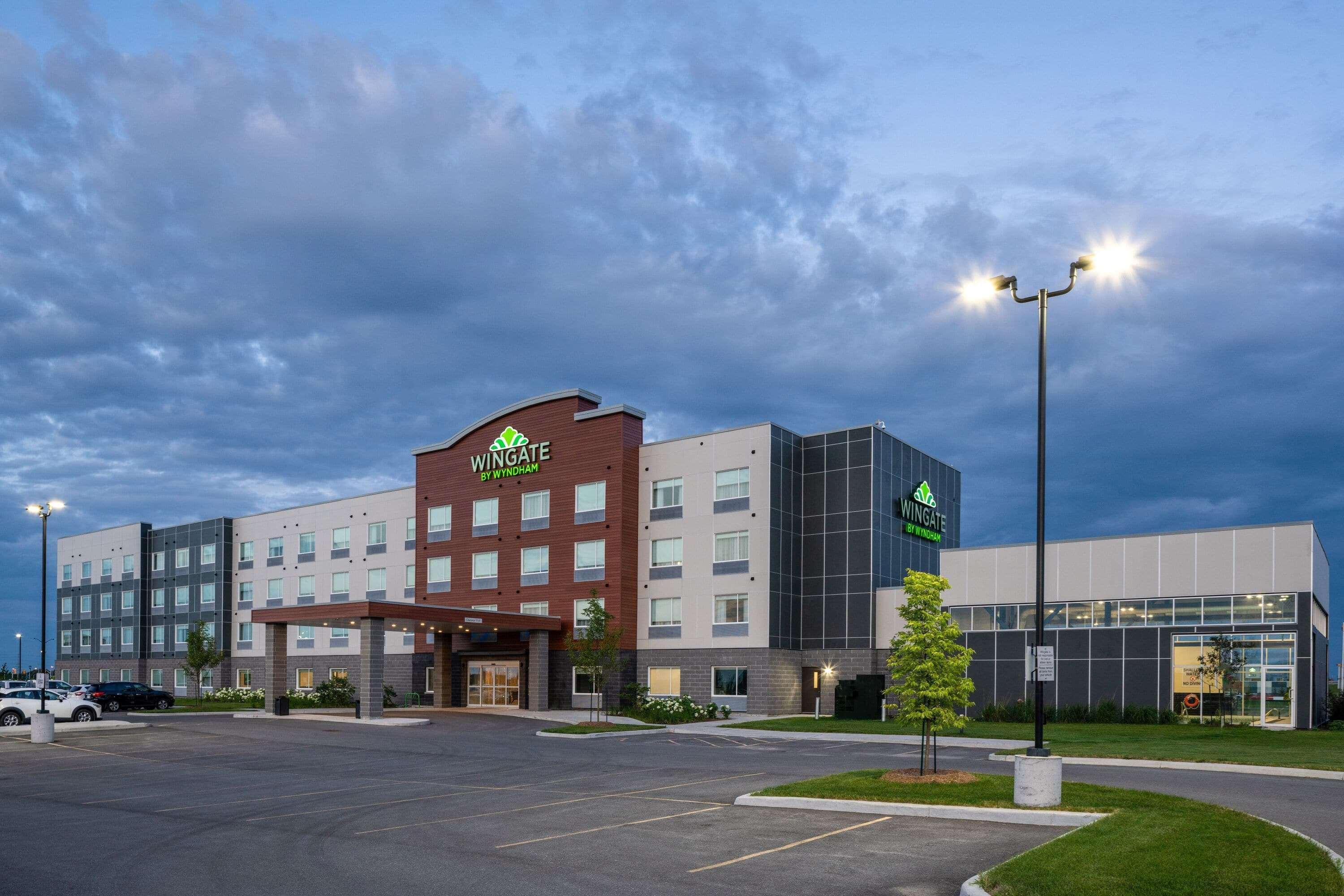 Wingate By Wyndham Kanata West Otawa Exterior foto